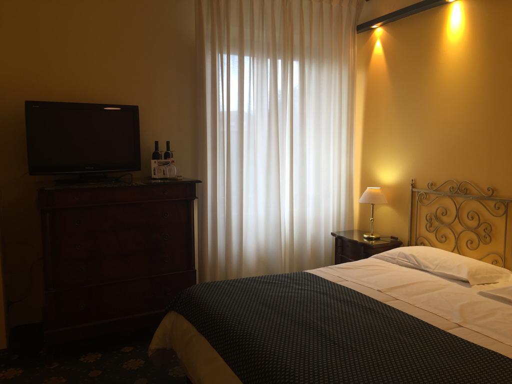 Hotel Corallo Монтекатини-Терме Экстерьер фото